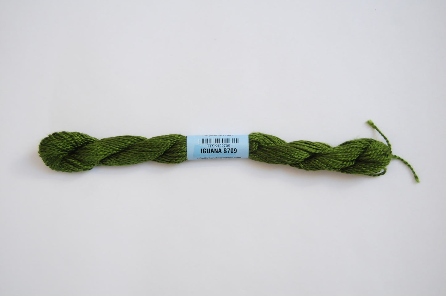 Essentials Skein - Iguana 709