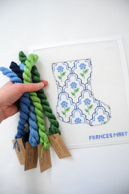 SCALLOP HYDRANGEA MINI STOCKING