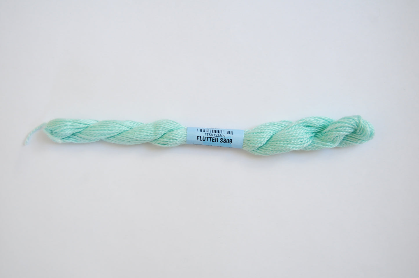 Essentials Skein - Flutter 809
