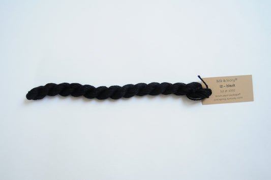 Silk & Ivory Skein - Black 012