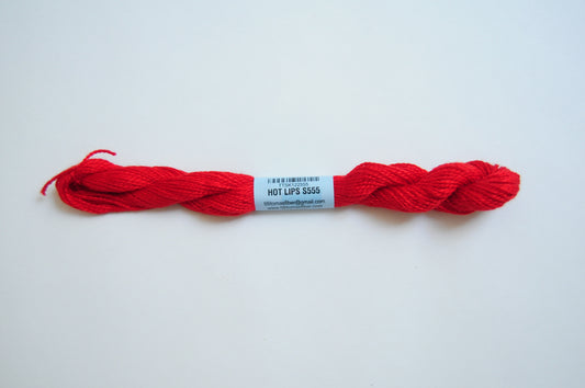 Essentials Skein - Hot Lips 555