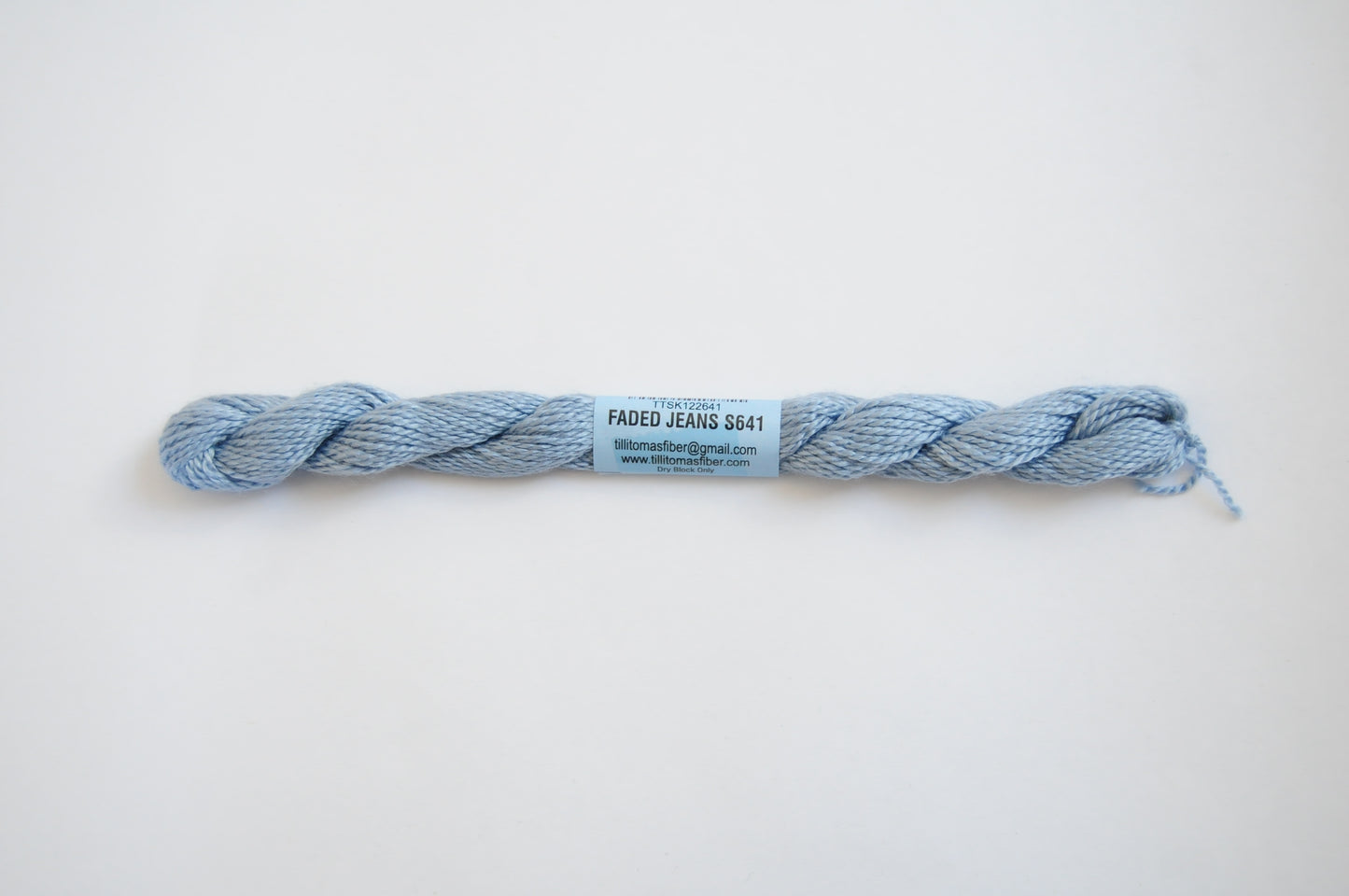 Essentials Skein - Faded Jeans 641
